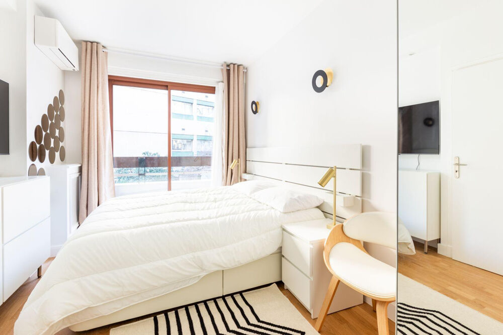 Location Appartement 2 pièces - Balcon - Refait à neuf Paris 16