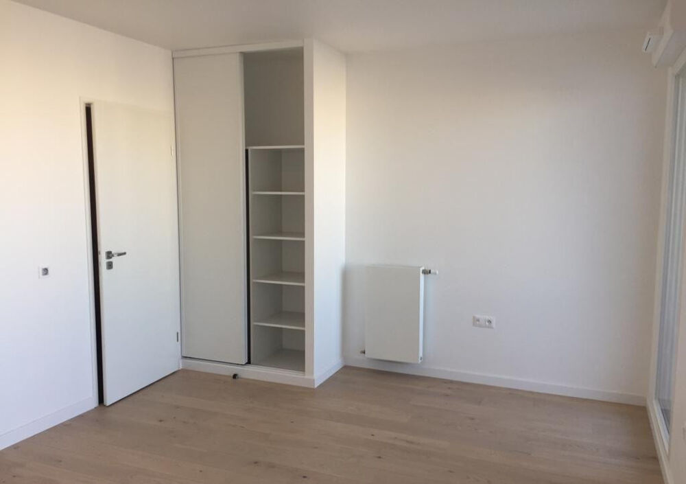 Location Appartement Studio à louer à Issy les Moulineaux Versailles