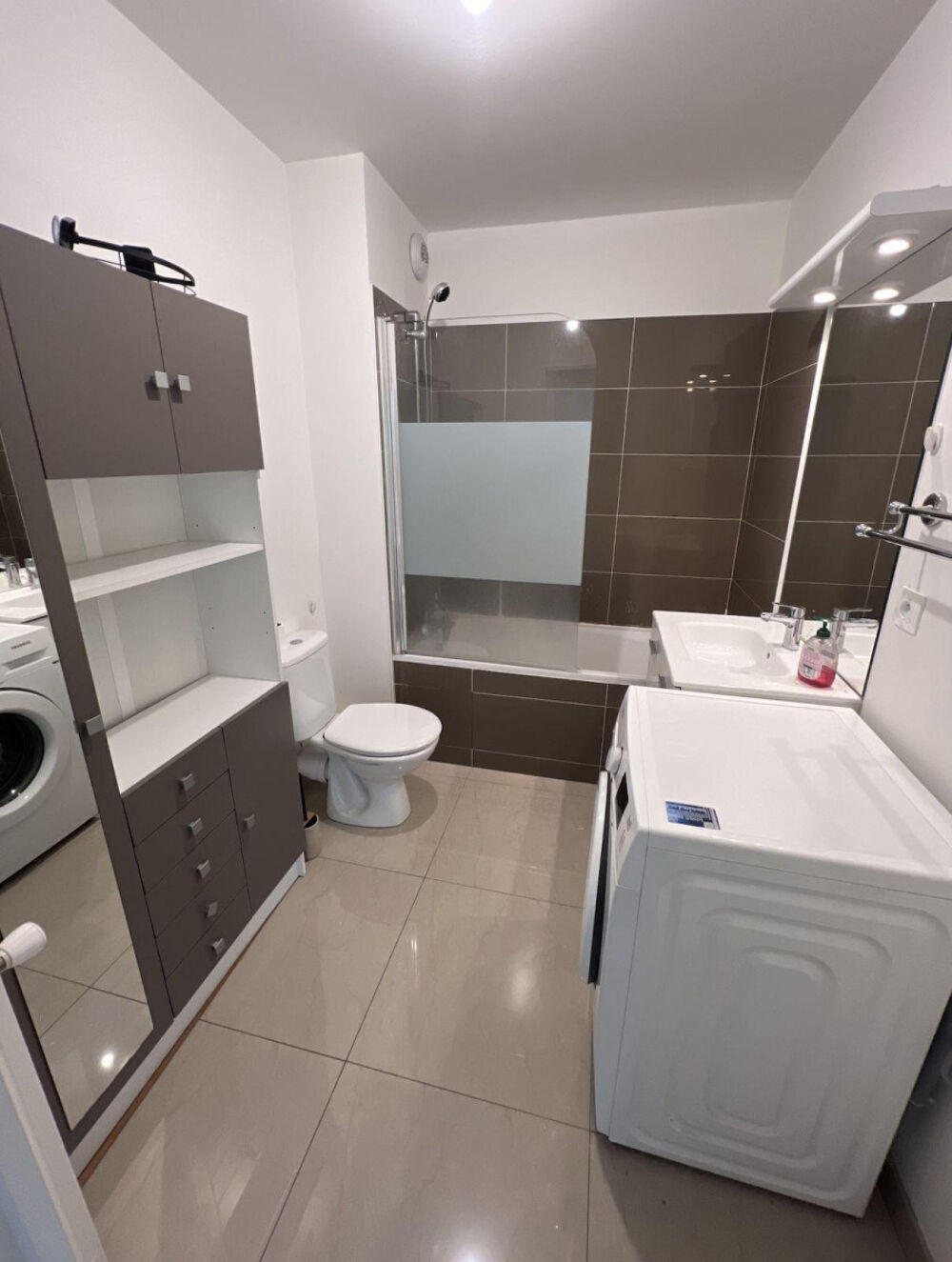 Location Appartement Location meublée 2 pièces - Gare de Bondy Bondy