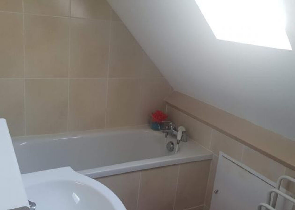 Location Appartement T3 situé au dernier étage d'une maison à louer Brétigny-sur-orge