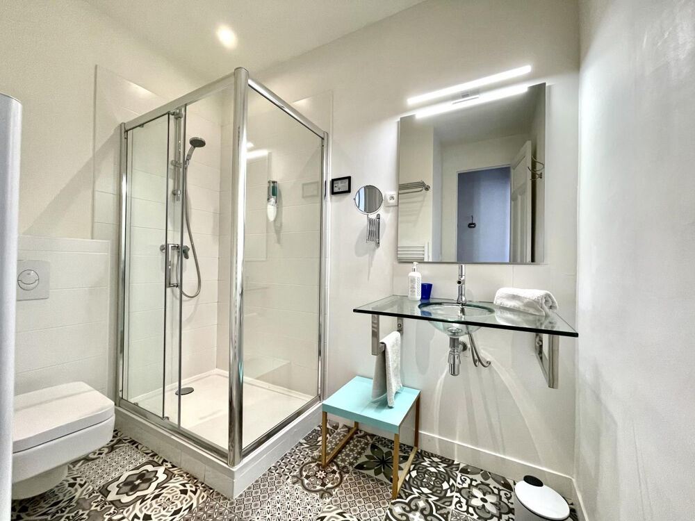 Location Appartement Studio 4e, spacieux, charmant, calme, clim, balcon Marseille 4