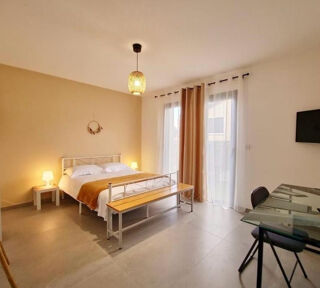  Appartement à louer 5 pièces 170 m²