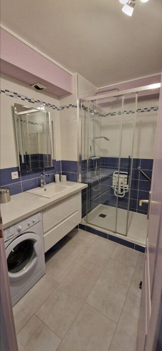  Appartement à louer 2 pièces 53 m²