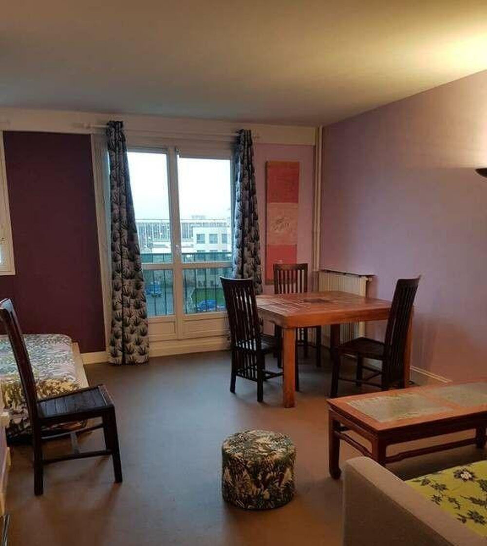 Location Appartement Grand studio meublé 37m² proche RER B Laplace Arcueil