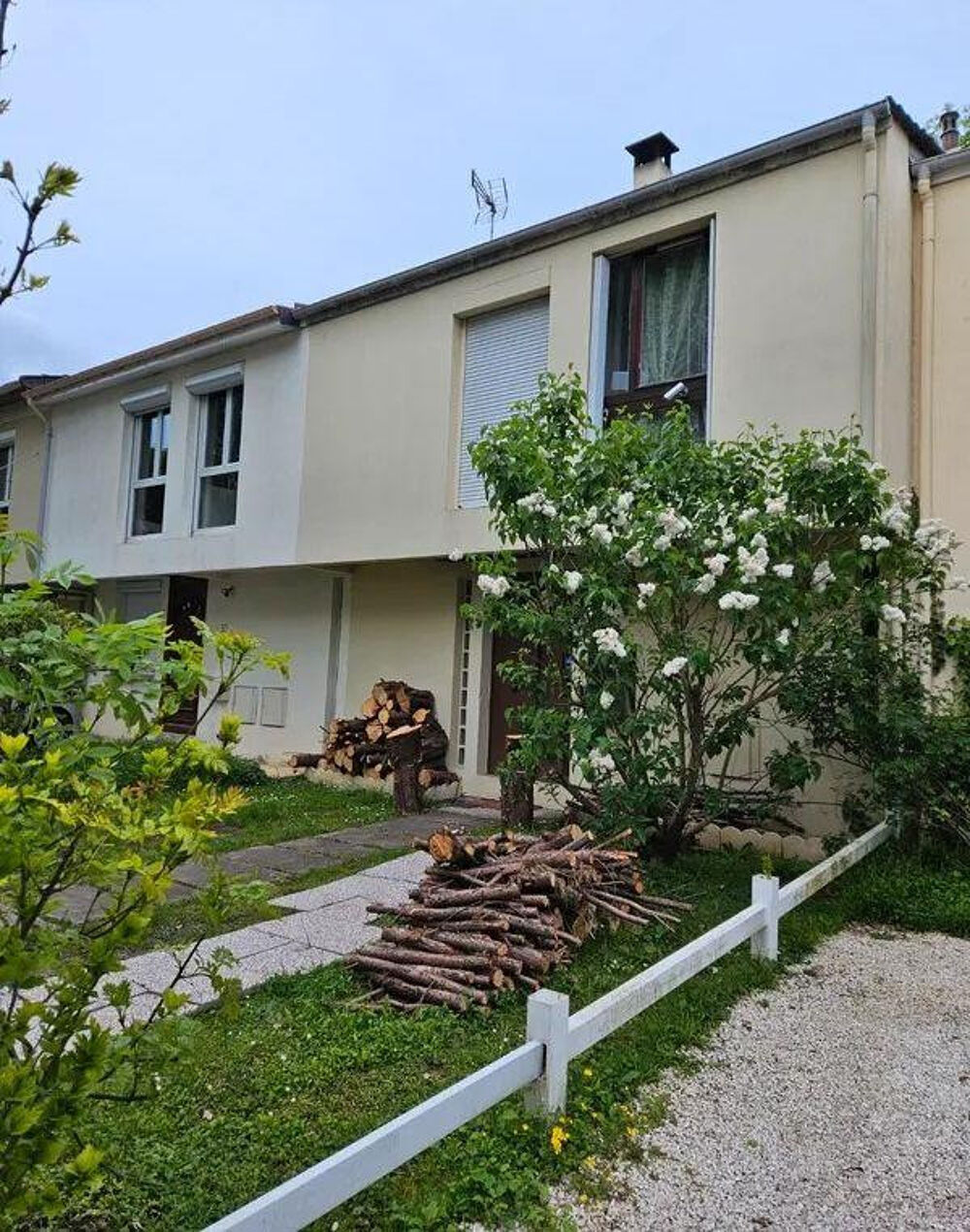 Location Maison Beau pavillon 98m² dans parc boisé Noisy-le-grand