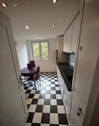  Appartement à louer 3 pièces 55 m²