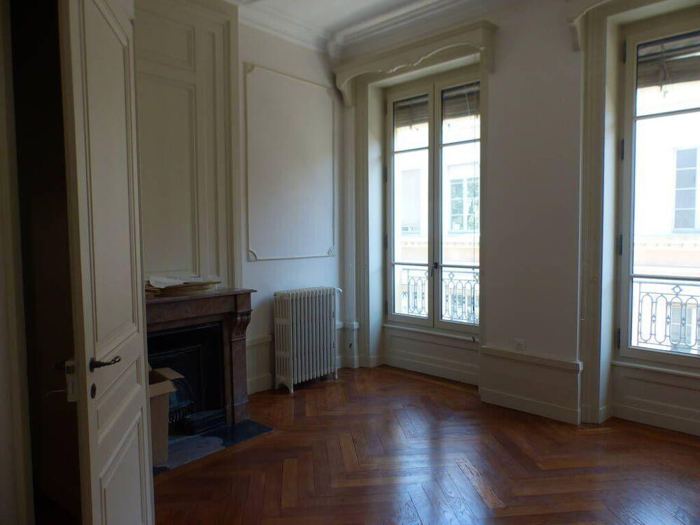 Location appartement 2 pièces 55 m² Lyon 1Er