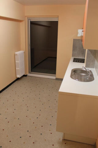  Appartement à louer 3 pièces 90 m²