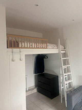  Appartement à louer 1 pièce 16 m²