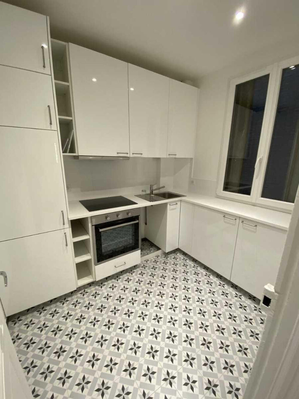 Location Appartement 2 pièces rénové et meublé Paris 18è Paris 18