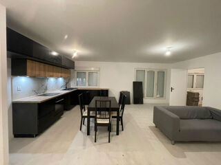 Appartement à louer 4 pièces 81 m²
