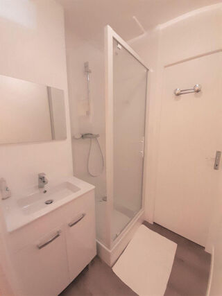  Appartement à louer 1 pièce 32 m²