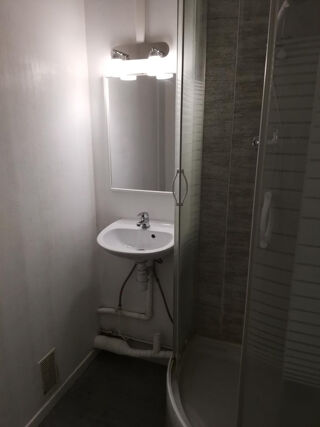  Appartement à louer 1 pièce 100 m²