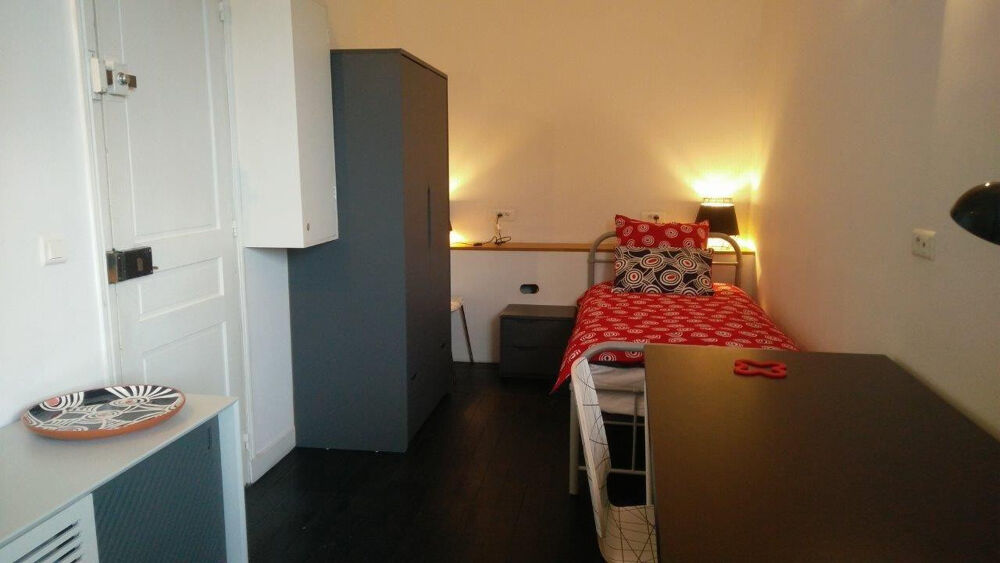 Location Appartement Grande Studette tout confort, calme et claire Paris 16ème
