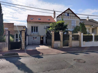  Maison à louer 5 pièces 175 m²