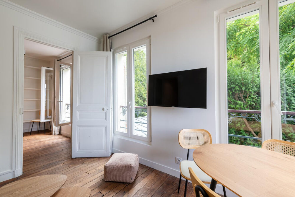 Location Appartement 2 pièces meublé refait à neuf Montmartre Abesses. Paris 18