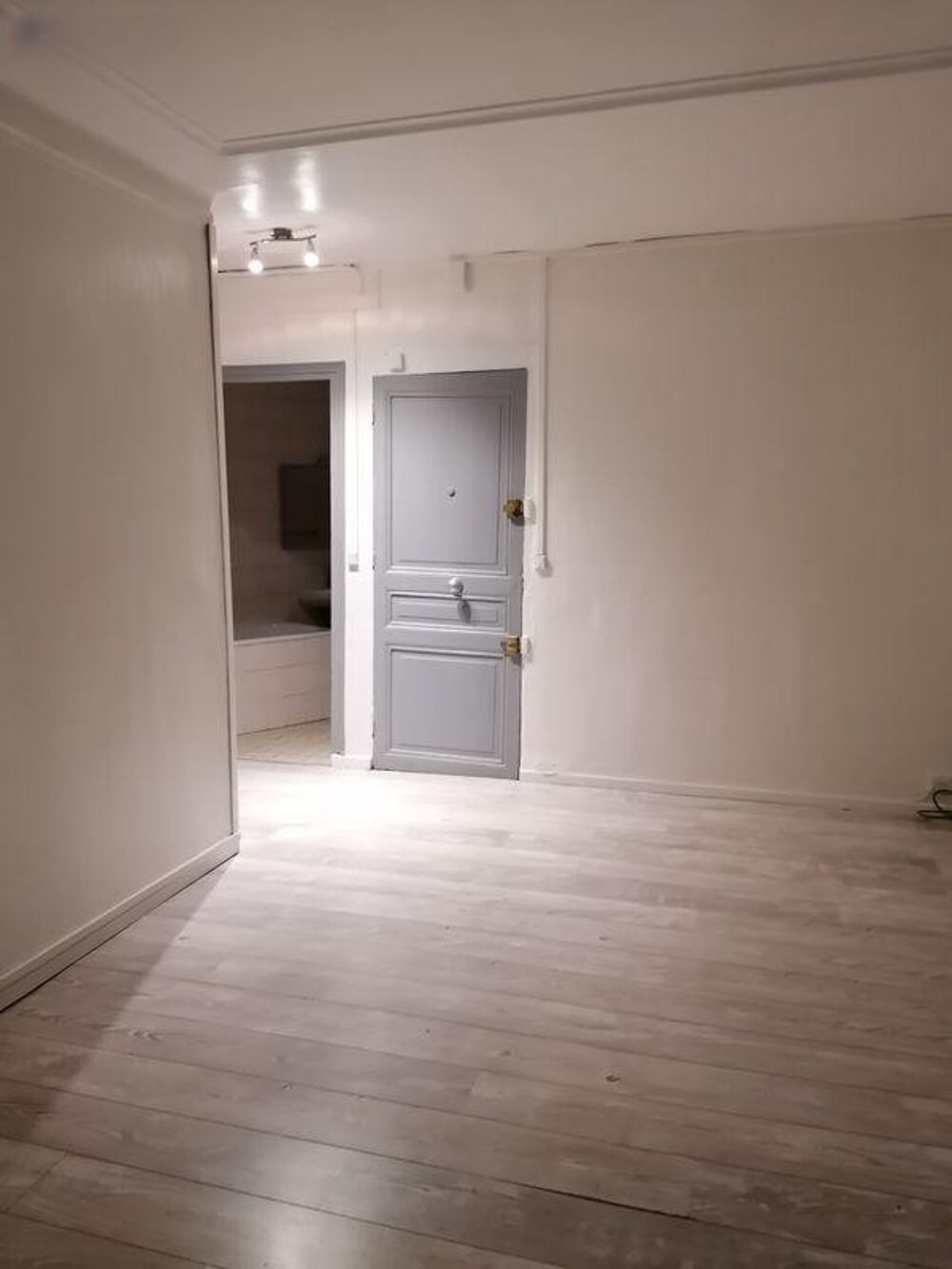 Location Appartement Studio 75018 Paris 18