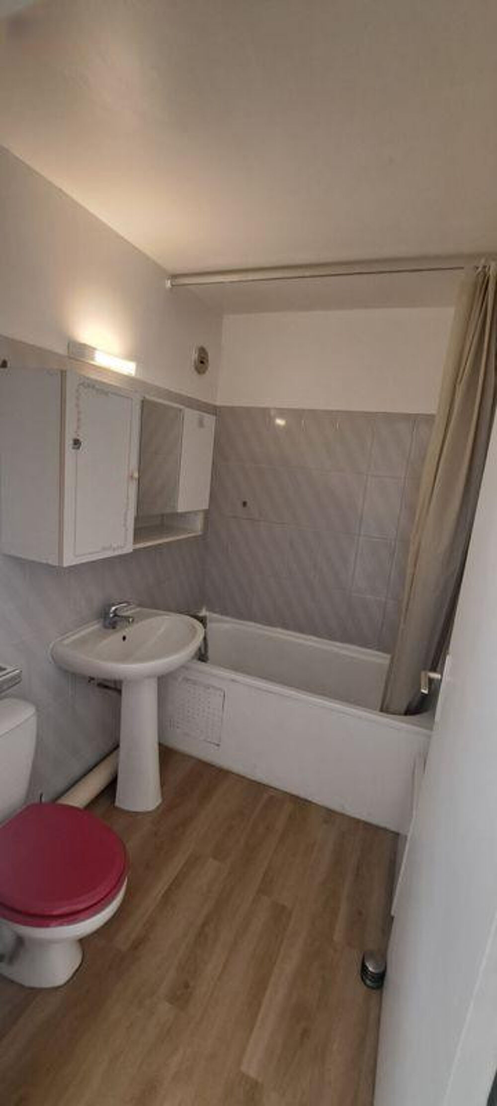 Location Appartement Studio meublé victoire + parking Bordeaux