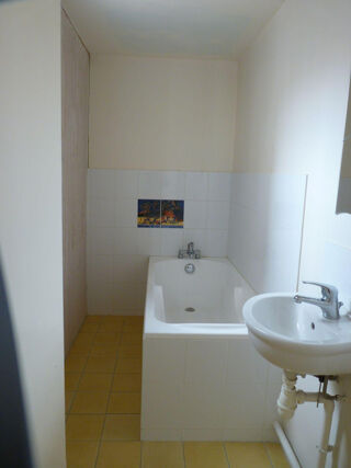  Appartement à louer 3 pièces 72 m²