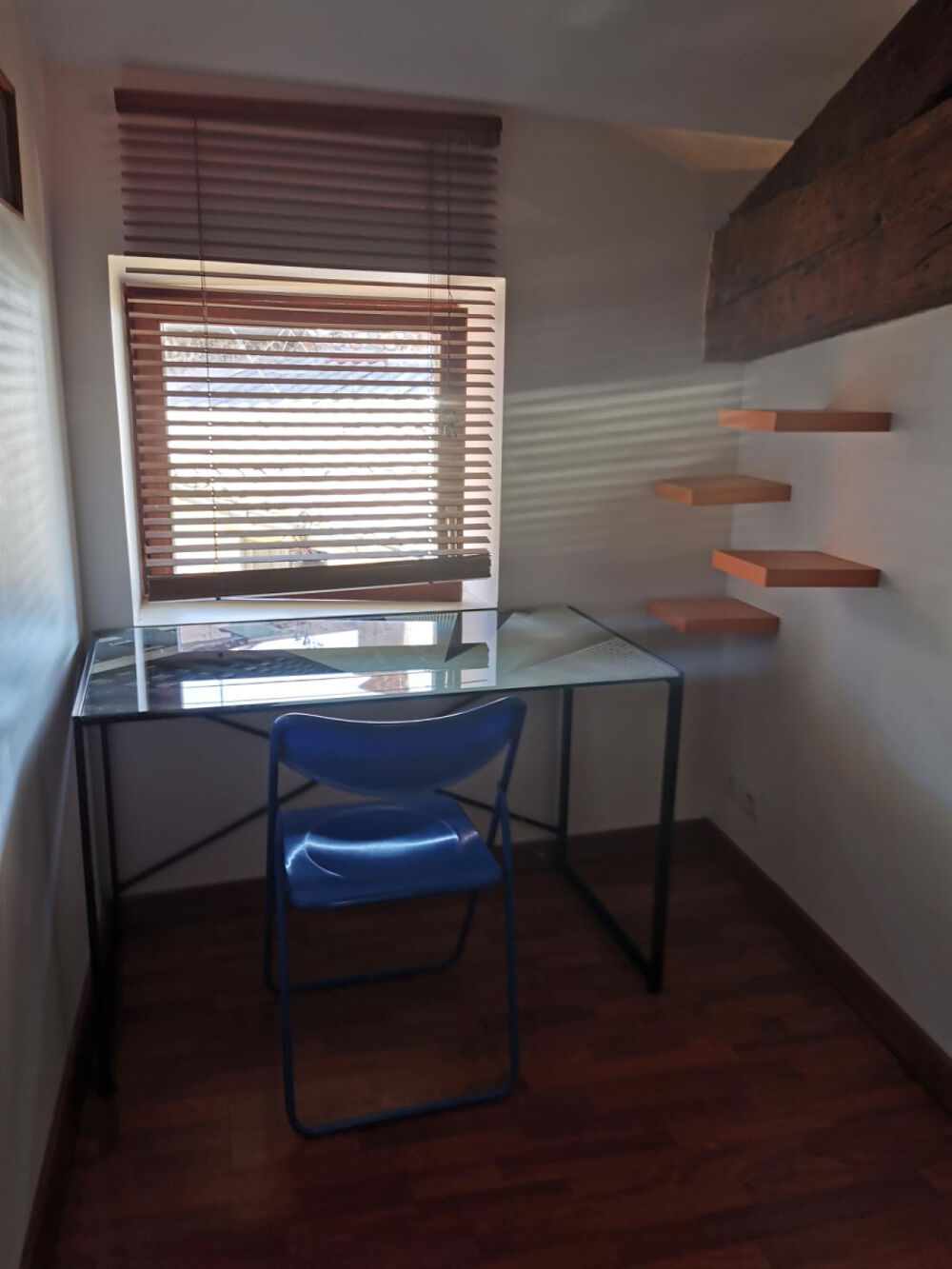 Location Appartement Avec  électrice, eau, internet, assurance etc.... Neuville-sur-saône