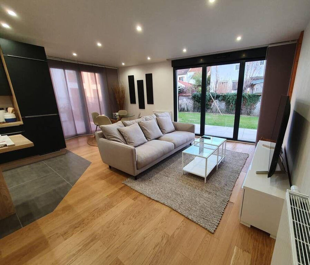 Location Appartement Belle chambre meublée 12m² jardin à Noisy-Le-Grand Noisy-le-grand