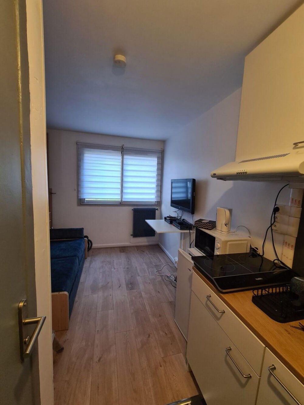 Location Appartement Beau studio entièrement meublé et rénové 13m² Colombes