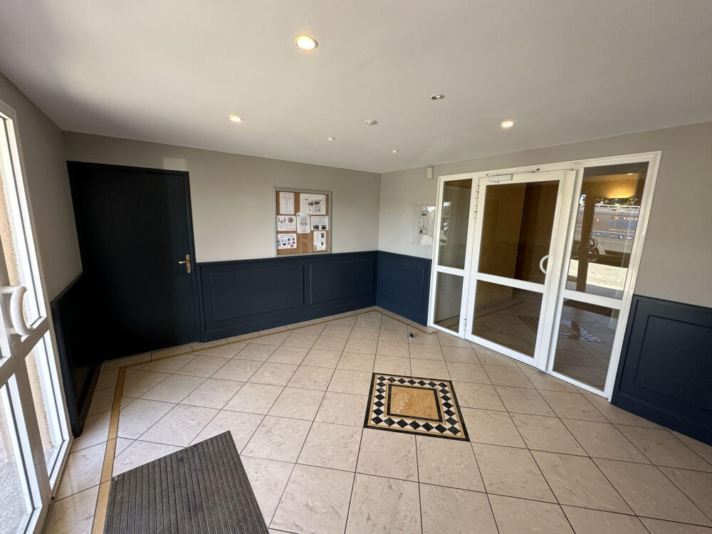 Location Appartement Appartement T2 résidence sécurisée avec piscine Carpentras