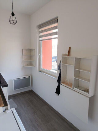  Appartement à louer 1 pièce 27 m²