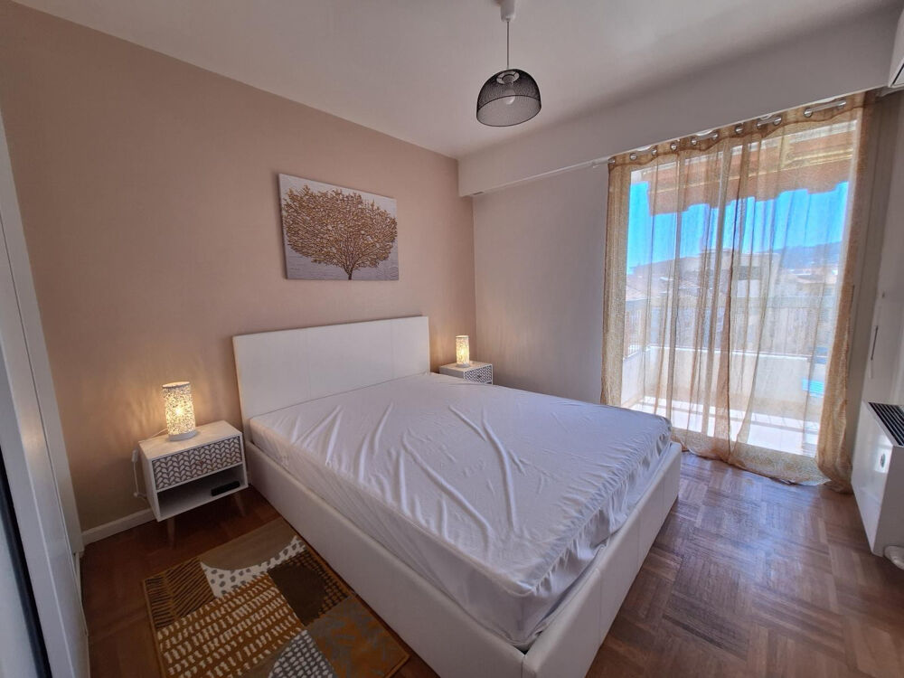 Location Appartement LIBERATION BEAU 2 PIECES MEUBLE AVEC TERRASSE Nice