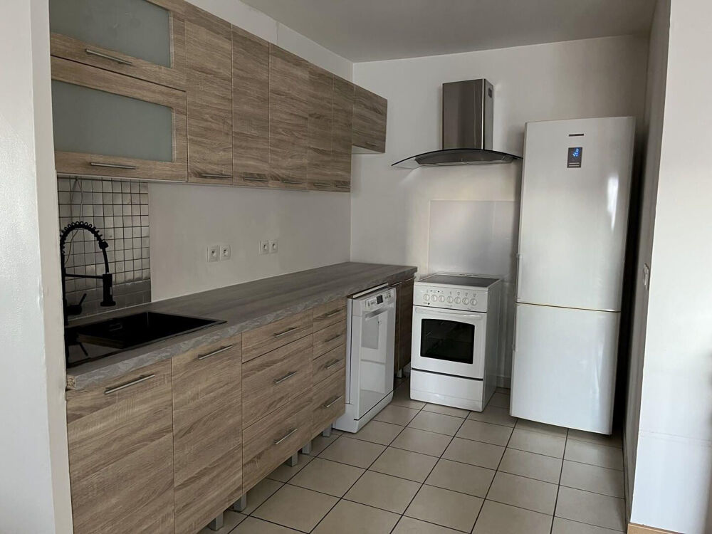 Location Appartement Beau 2P meublé de 49 m² + balcon de 7,5m² Nanterre