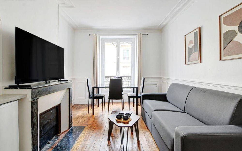 Location Appartement Beau 2P meublé 40m² refait à neuf Paris 11