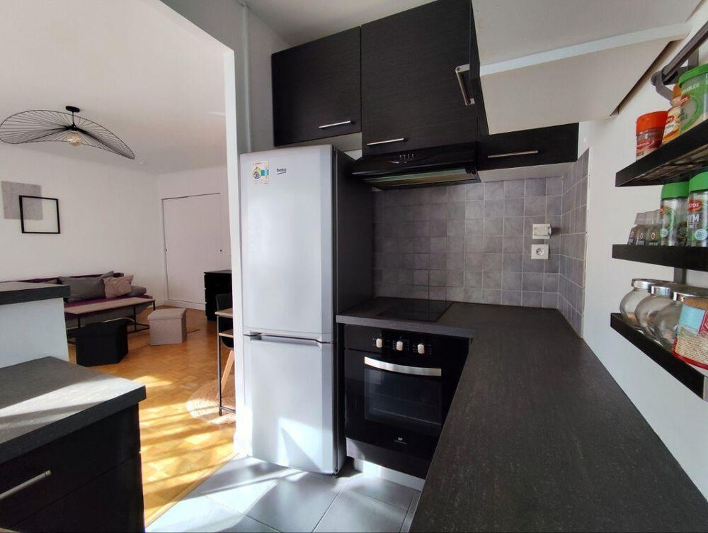 Location Appartement Grand studio meublé 35m² Paris 15