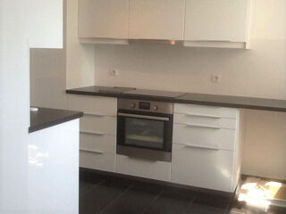  Appartement à louer 3 pièces 66 m²