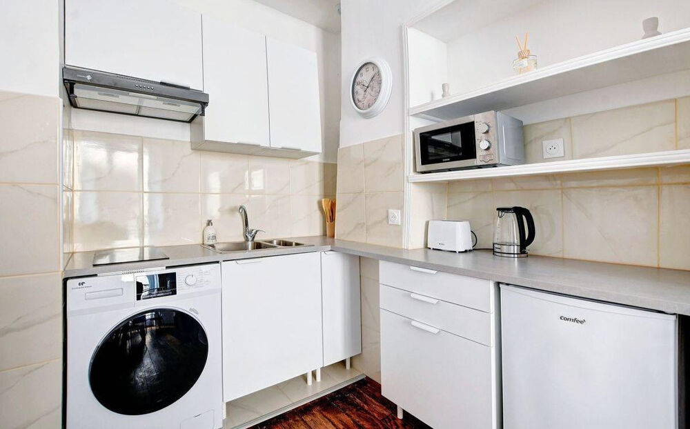 Location Appartement Beau 2P meublé 40m² refait à neuf Paris 11