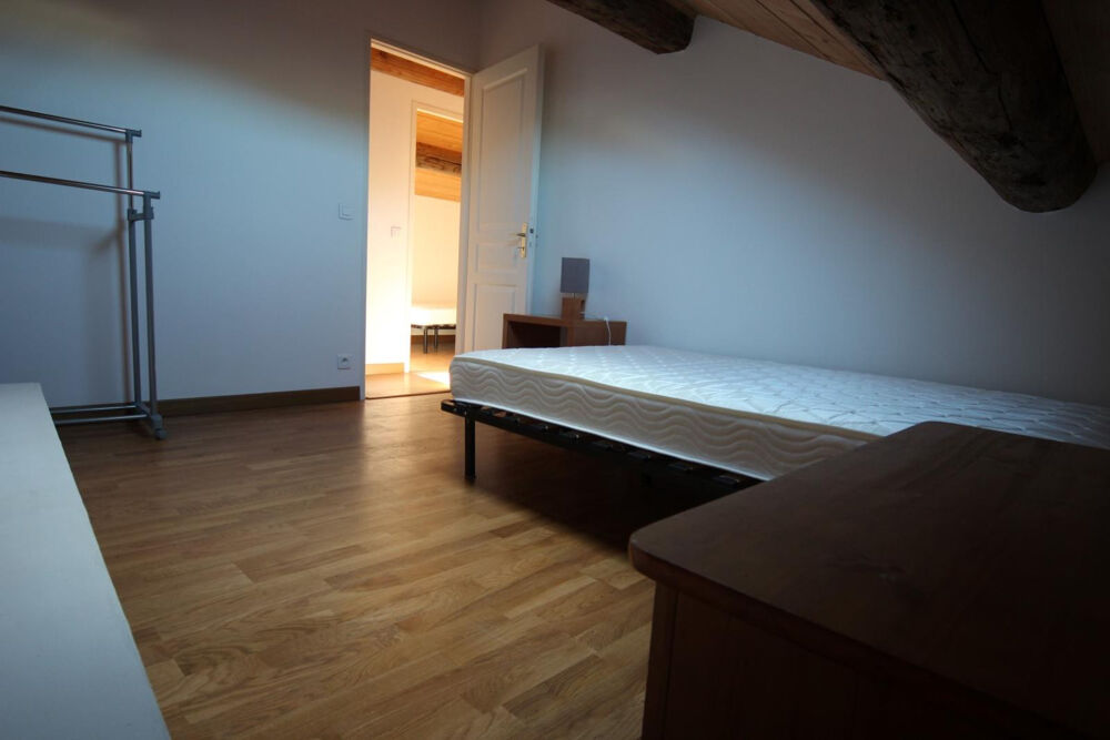Location Appartement Bel appartement parquet et poutres apparentes Meyrargues