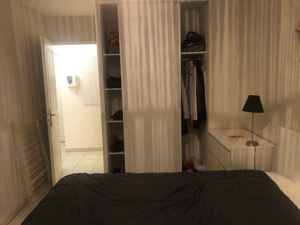 Location Appartement Beau T2 meublé 45m² avec balcon sans vis à vis Marseille 1