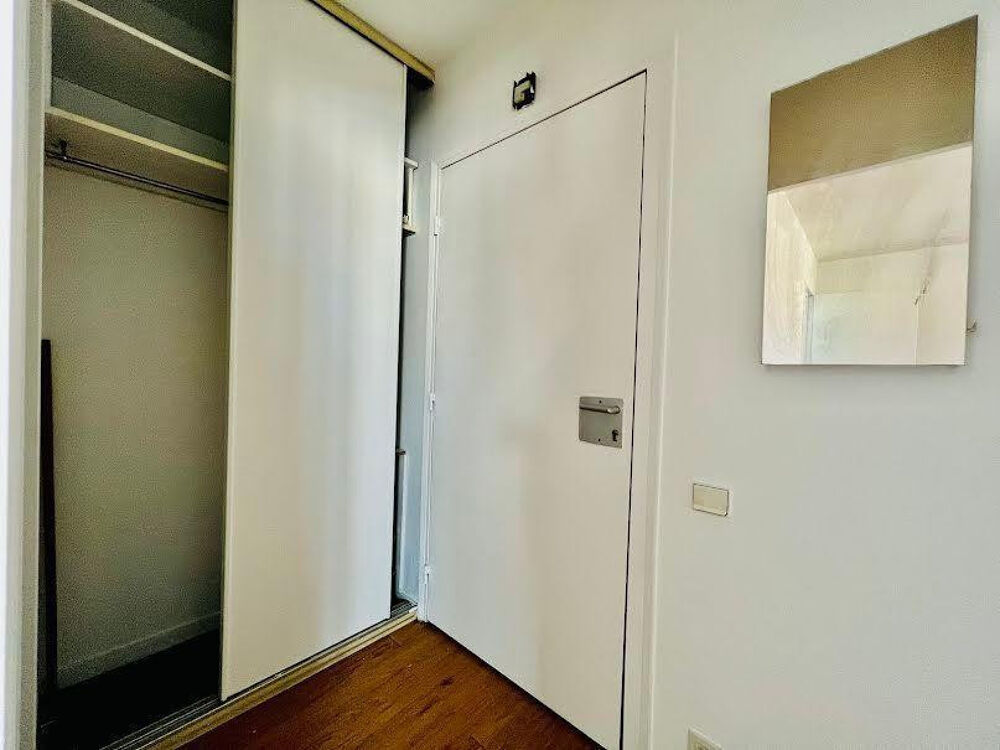 Location Appartement Grand studio 27m2 à Courbevoie Courbevoie