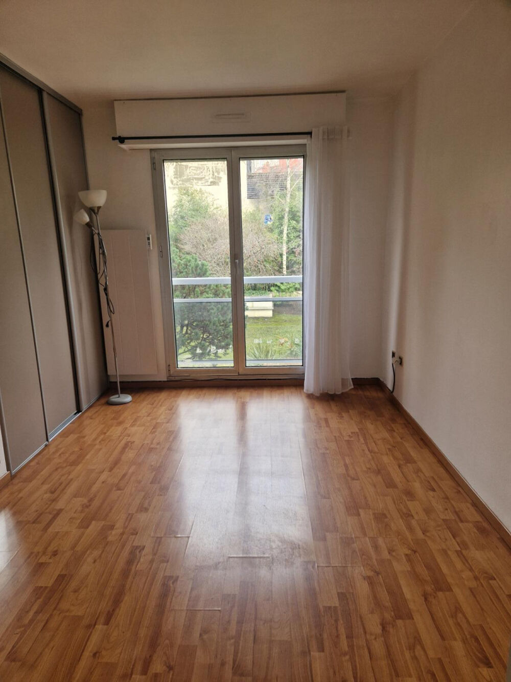 Location Appartement 45 m2 à louer dans Belle Résidence sécu 24h/24 Montrouge