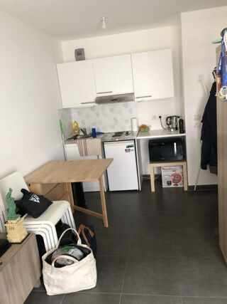  Appartement à louer 1 pièce 27 m²