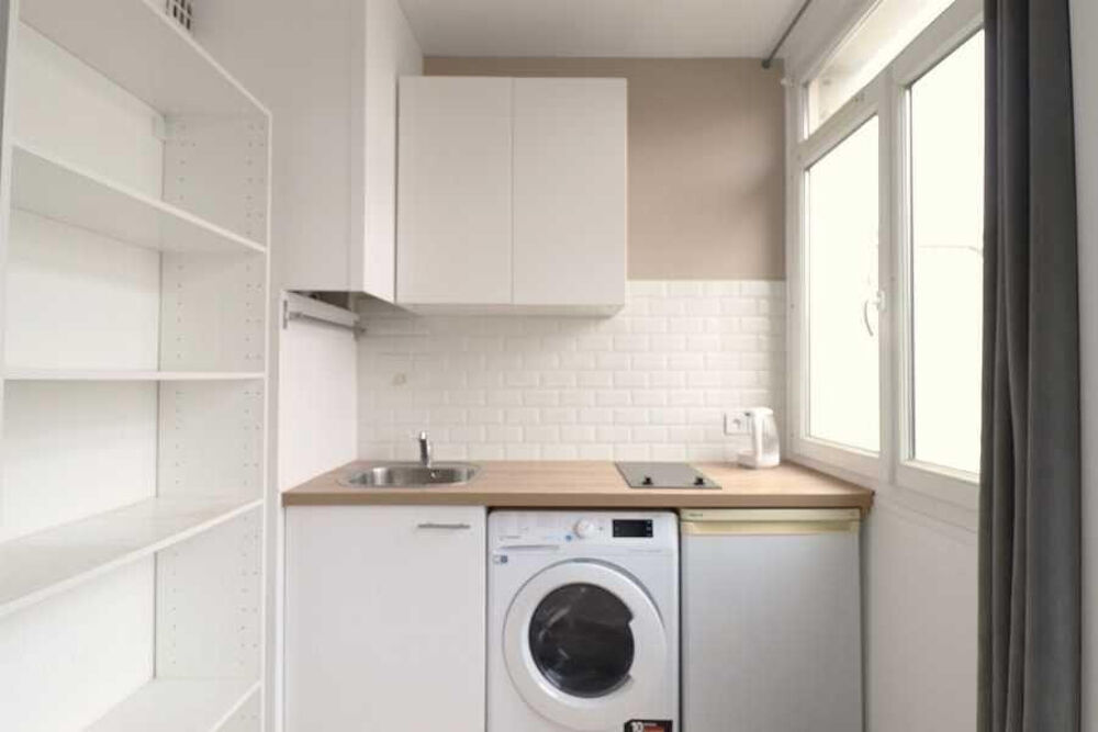 Location Appartement Magnifique studio avec balcon Neuilly-sur-seine