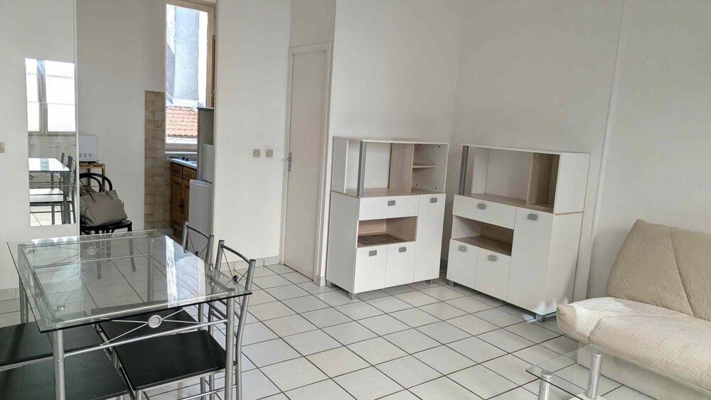 Location Appartement F1 quasi meublé, hypercentre, métro D Vieux Lyon Lyon 5