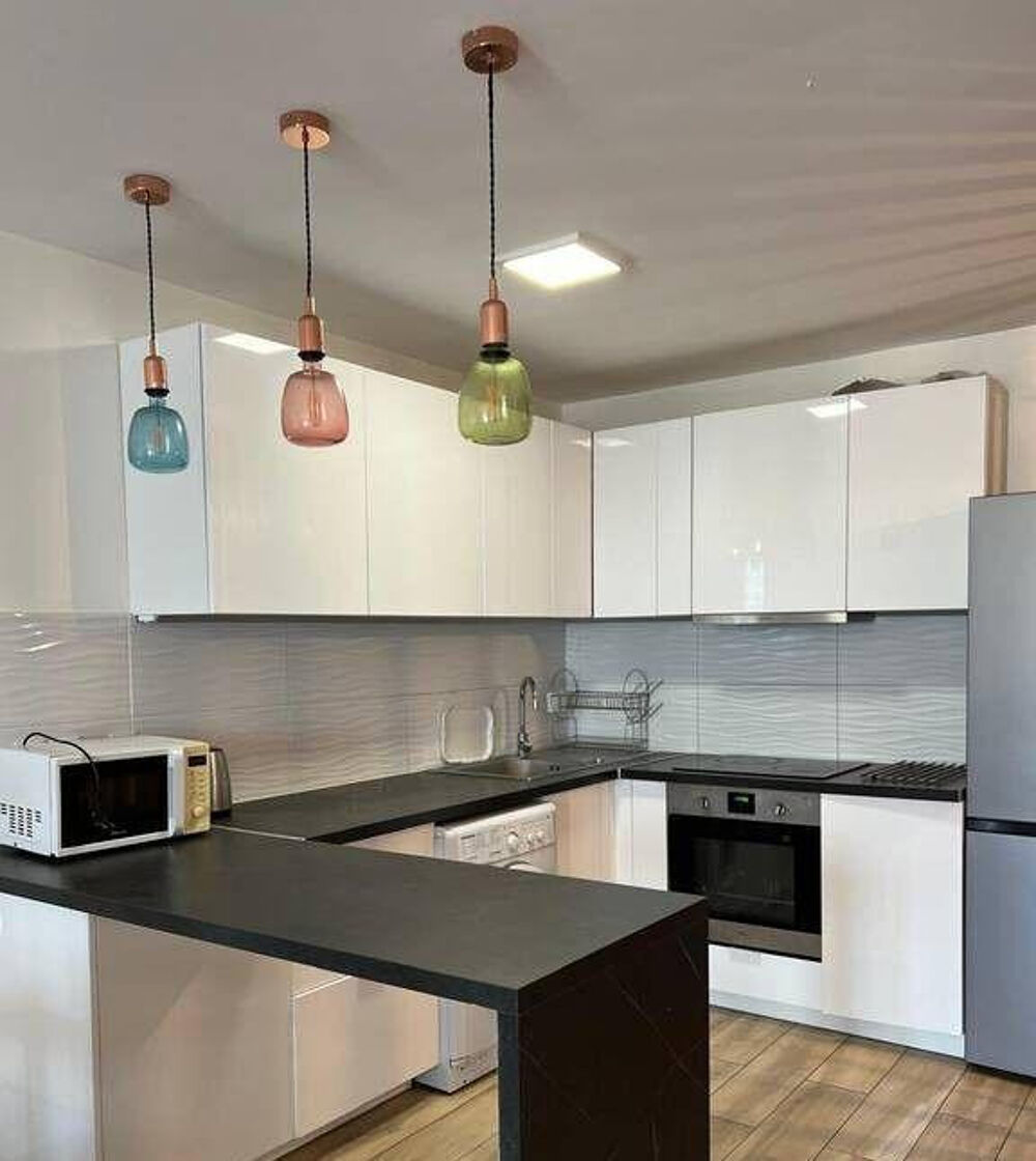 Location Appartement Beau 2P meublé 52m² très lumineux, ensoleillé Courbevoie
