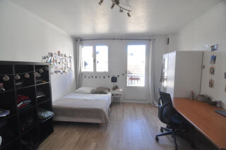  Appartement à louer 1 pièce 66 m²