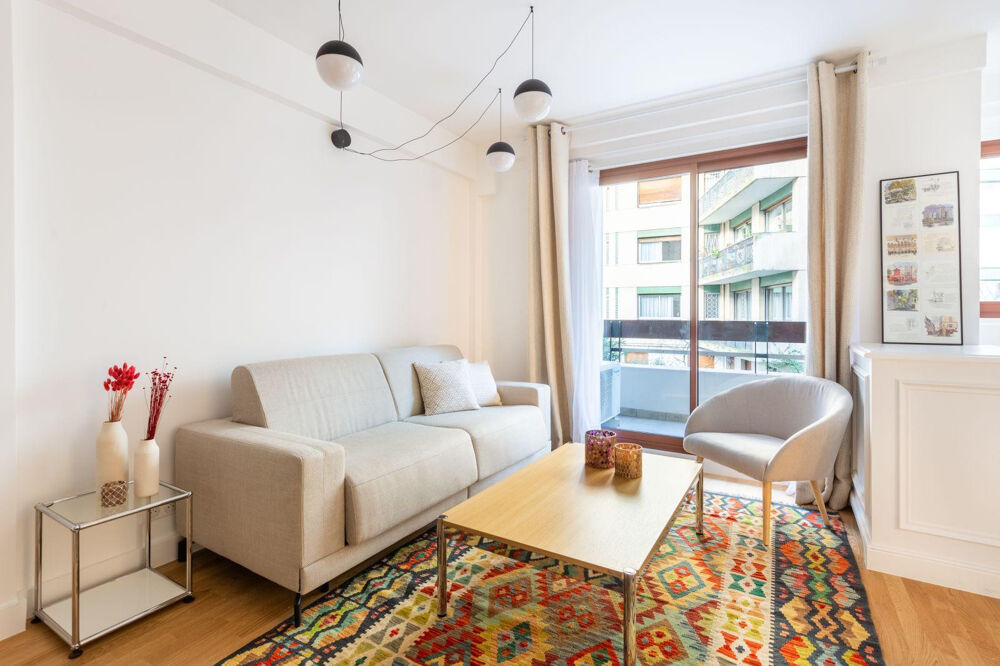 Location Appartement 2 pièces - Balcon - Refait à neuf Paris 16