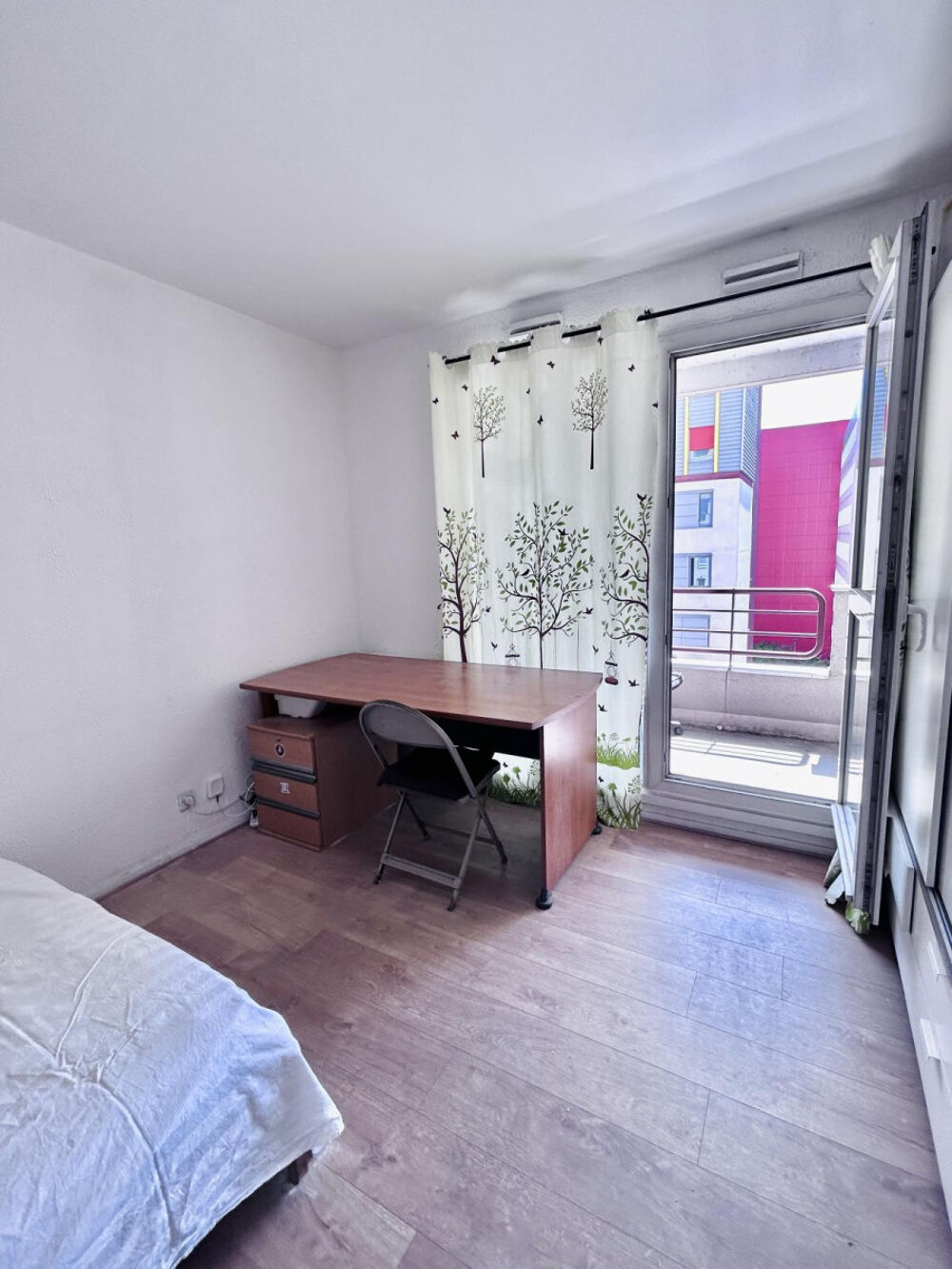 Location Appartement Demi-studio meublé salle de bain et WC privatifs Créteil