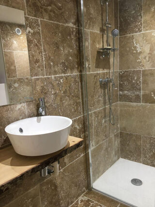  Appartement à louer 2 pièces 73 m²