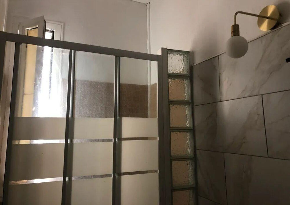 Location Appartement Beau 2P 38m² rénové dispo jusqu'à fin juin Marseille 1