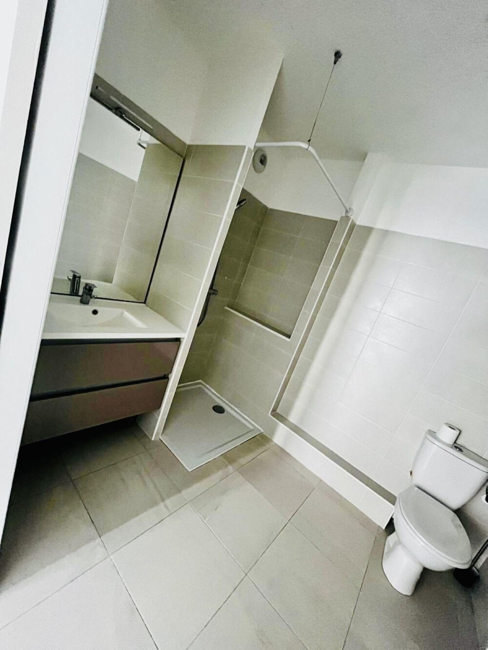Location Appartement Logement dans le quartier de St Victor Marseille 7