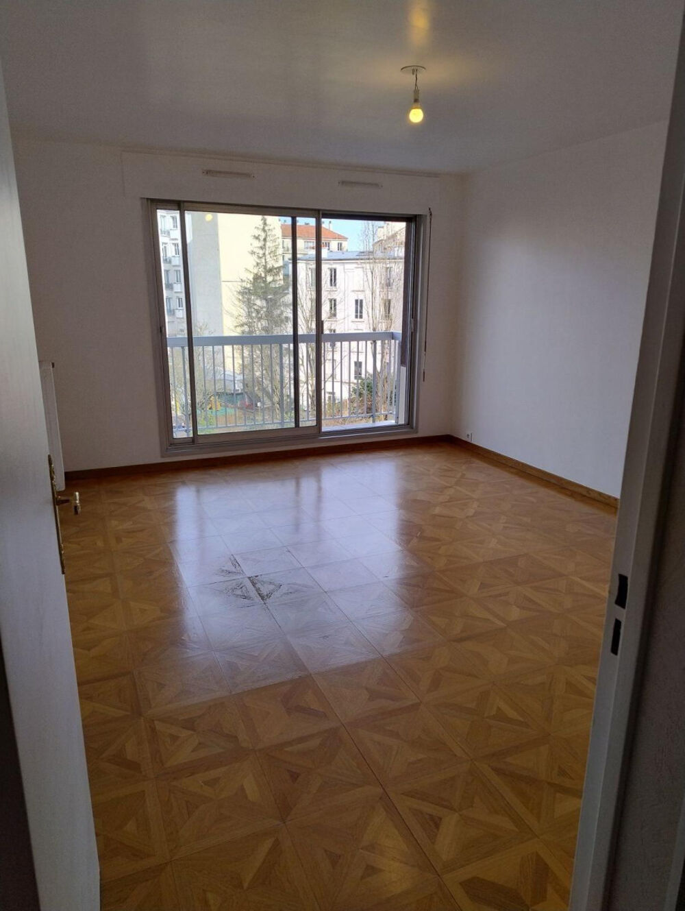 Location Appartement Location vide grand T2  très lumineux à Vincennes Vincennes