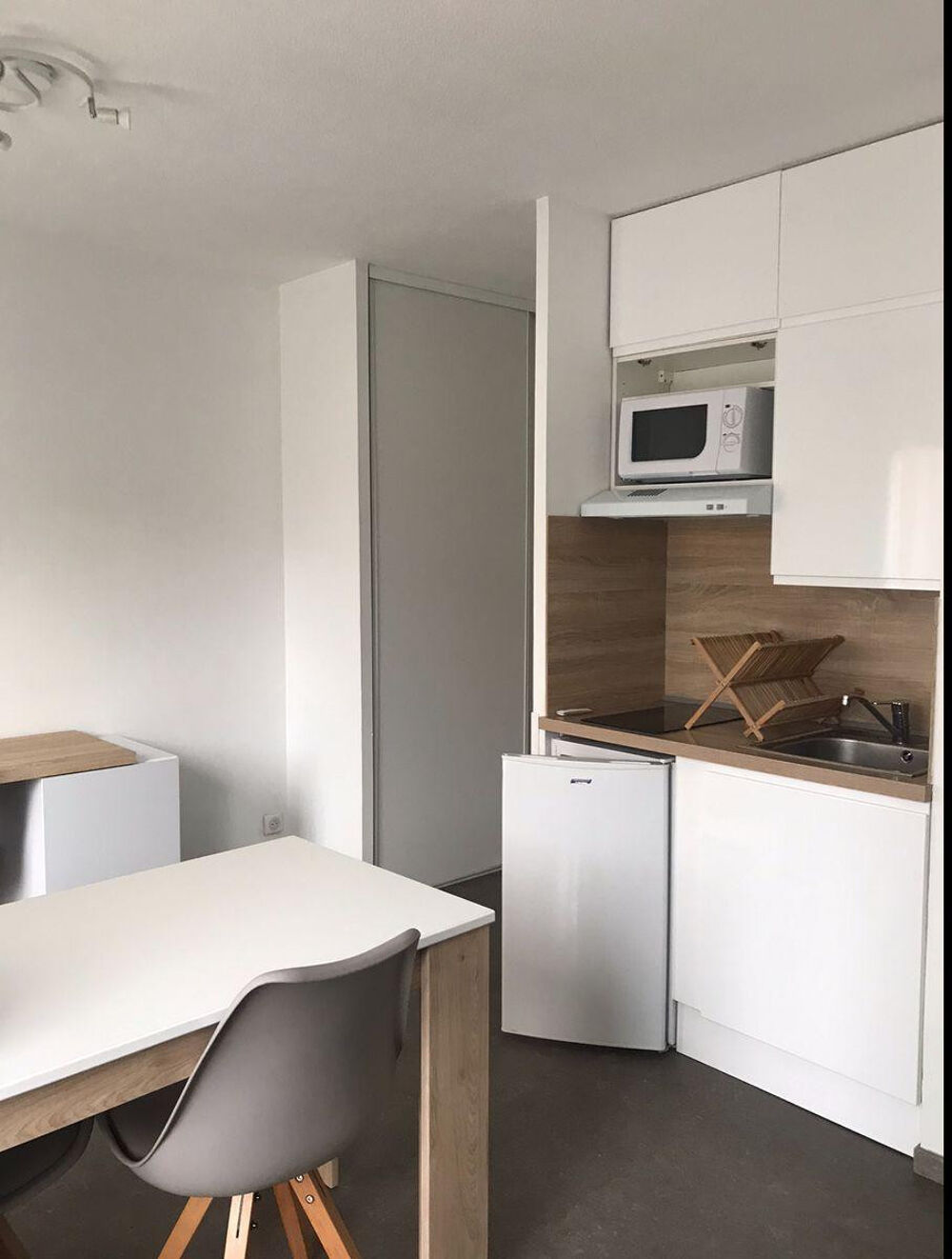 Location Appartement Studio rénové meublé Toulouse
